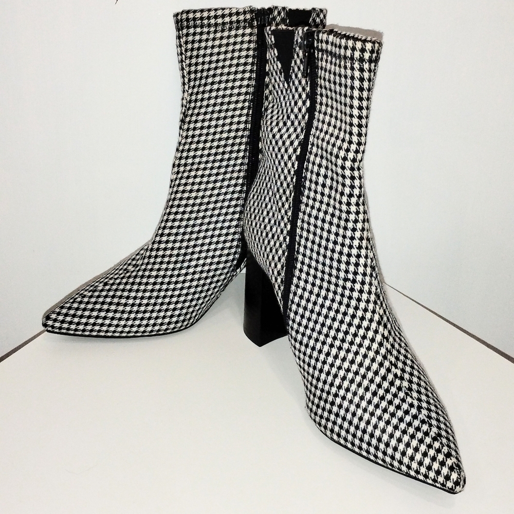 Black & White Houndstooth Pointed Toe Ankle Boots